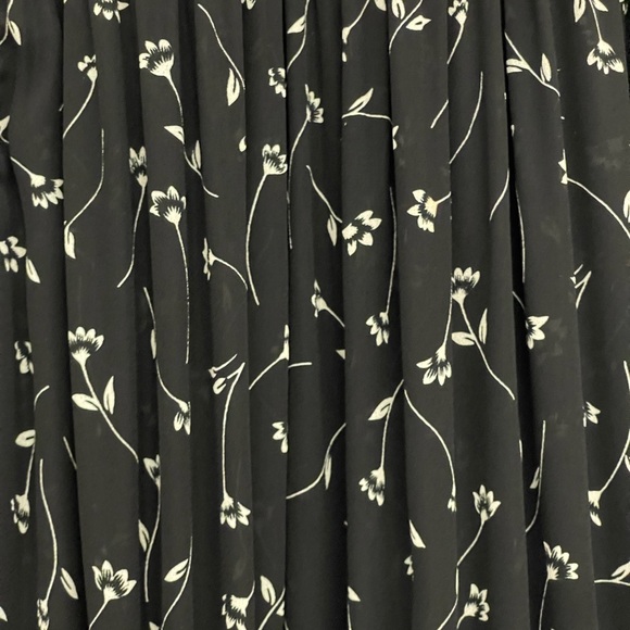 Set of two Robbie Bee vintage pleated navy and black skirts size large - Picture 9 of 14